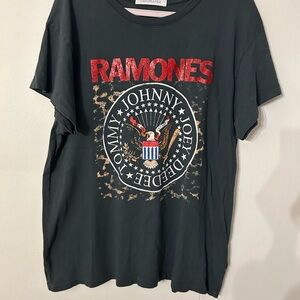 Ramones Daydreamer Graphic T-Shirt. Large